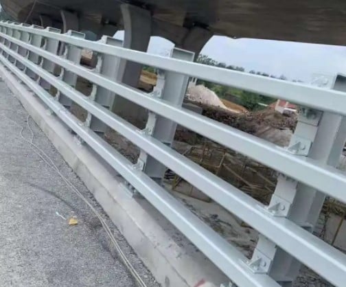 防撞護欄