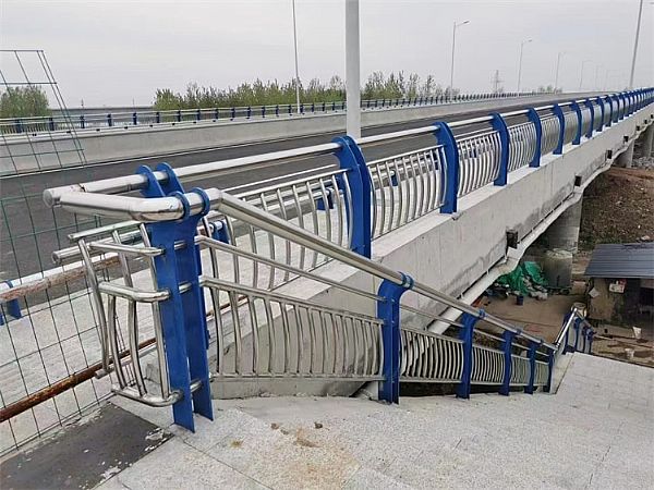 防撞護欄